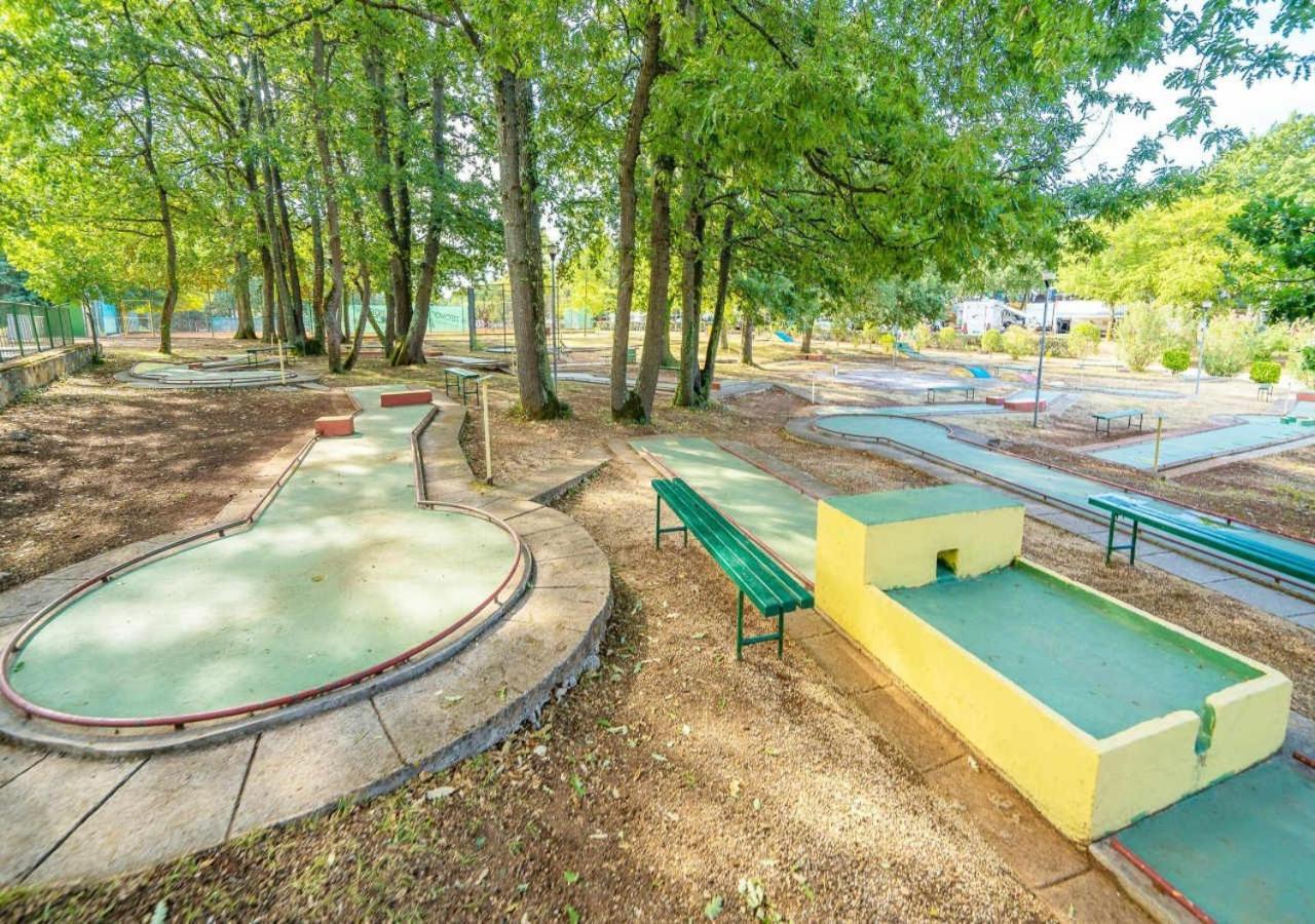 Camping Bijela Uvala - Eurocamp I Homair Porec Bagian luar foto